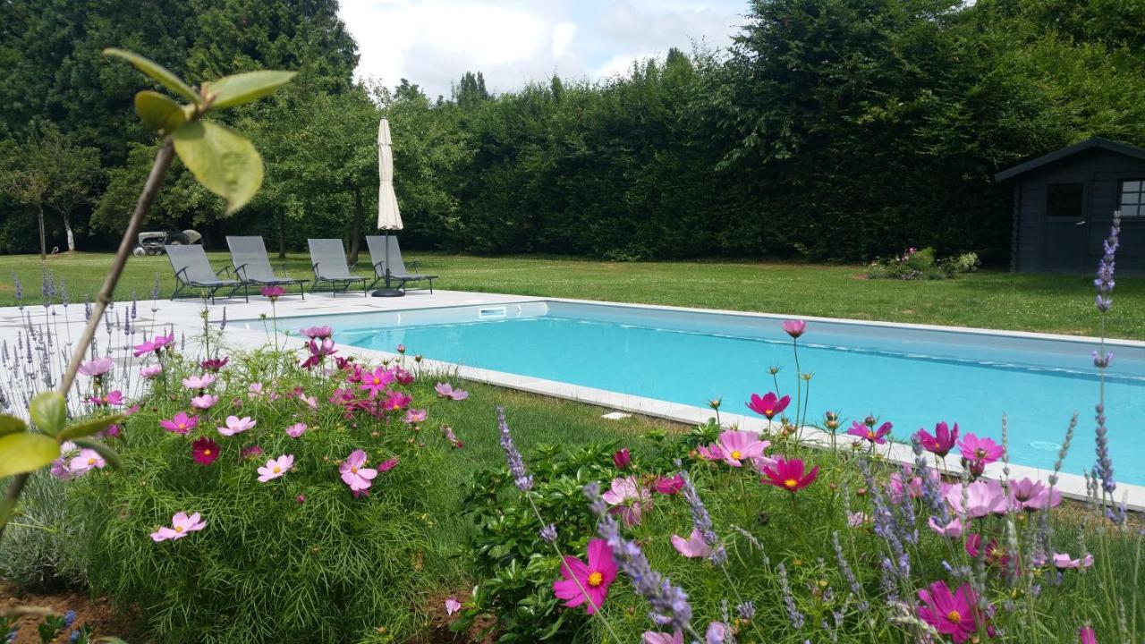 Bed and Breakfast Au Detour D'Un Chemin Manneville-la-Raoult Exteriér fotografie